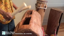 Tambour, instrument de musique camerounais